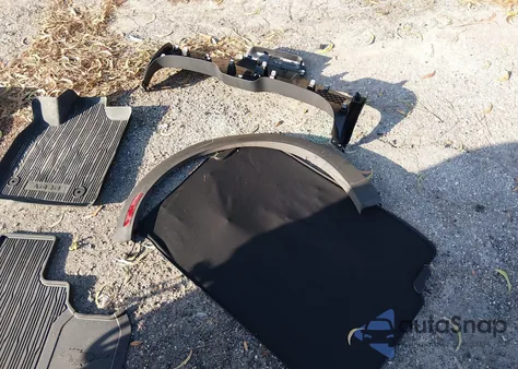 2022 Ford Mustang Mach-E Select z USA, uszkodzony, nr VIN 3FMTK1RM7NMA58979